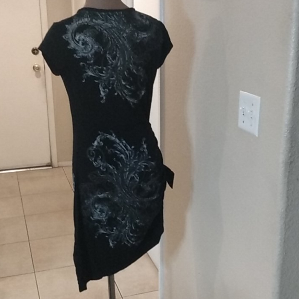 Dress - Picture 3 of 4
